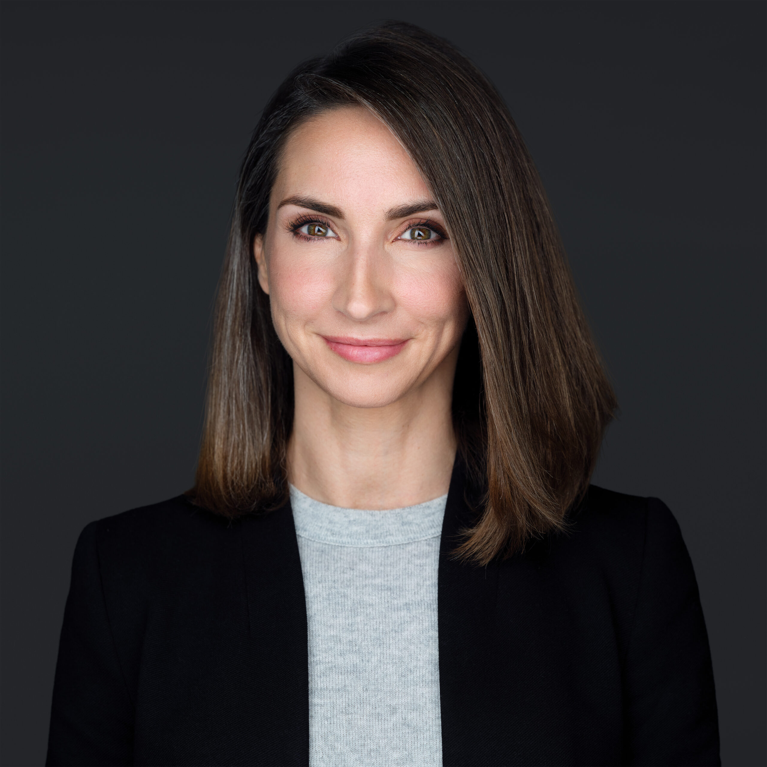 De Naray Margo Square Retouched