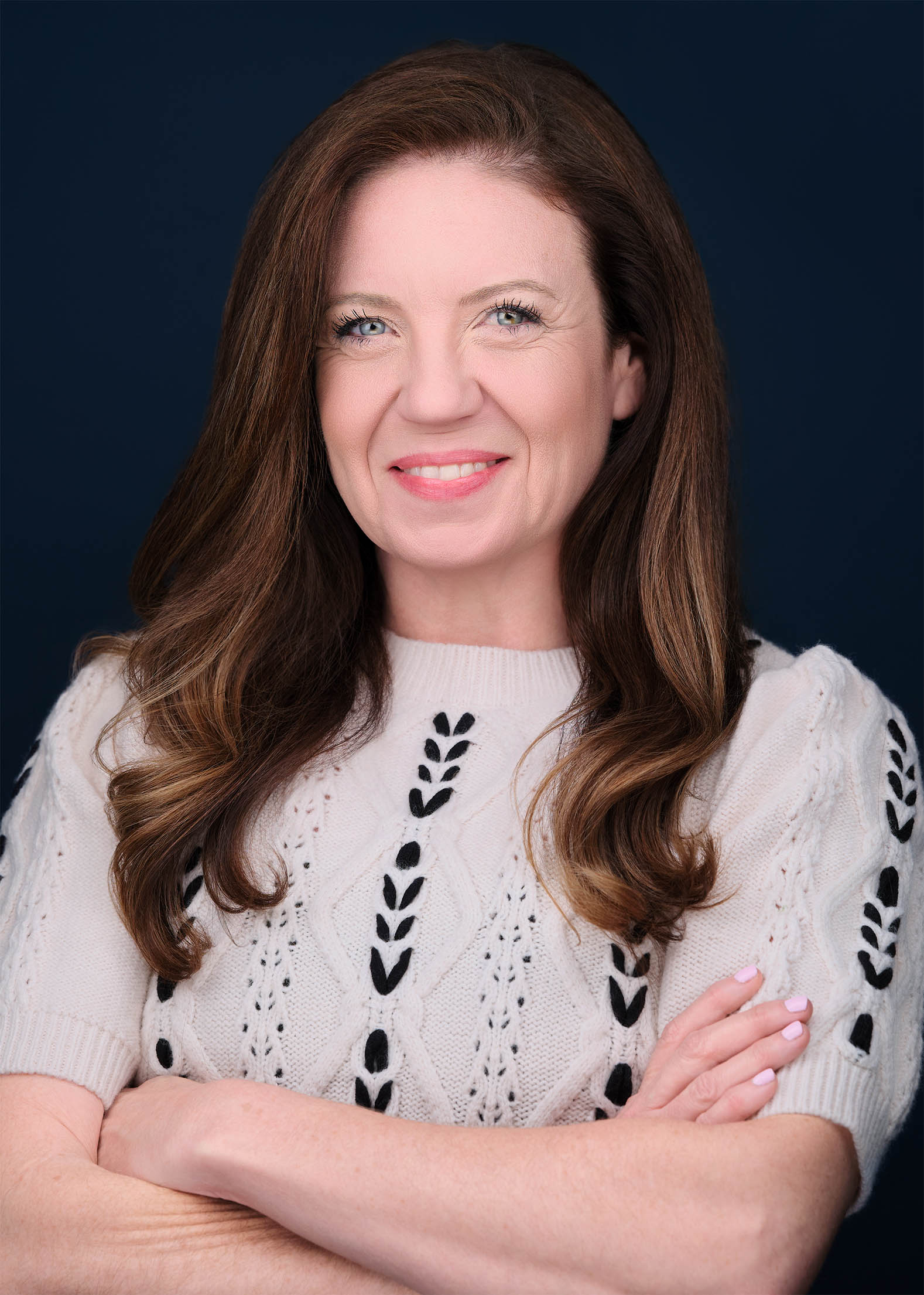 Espisito Julie 895–0040 Half Body Retouched