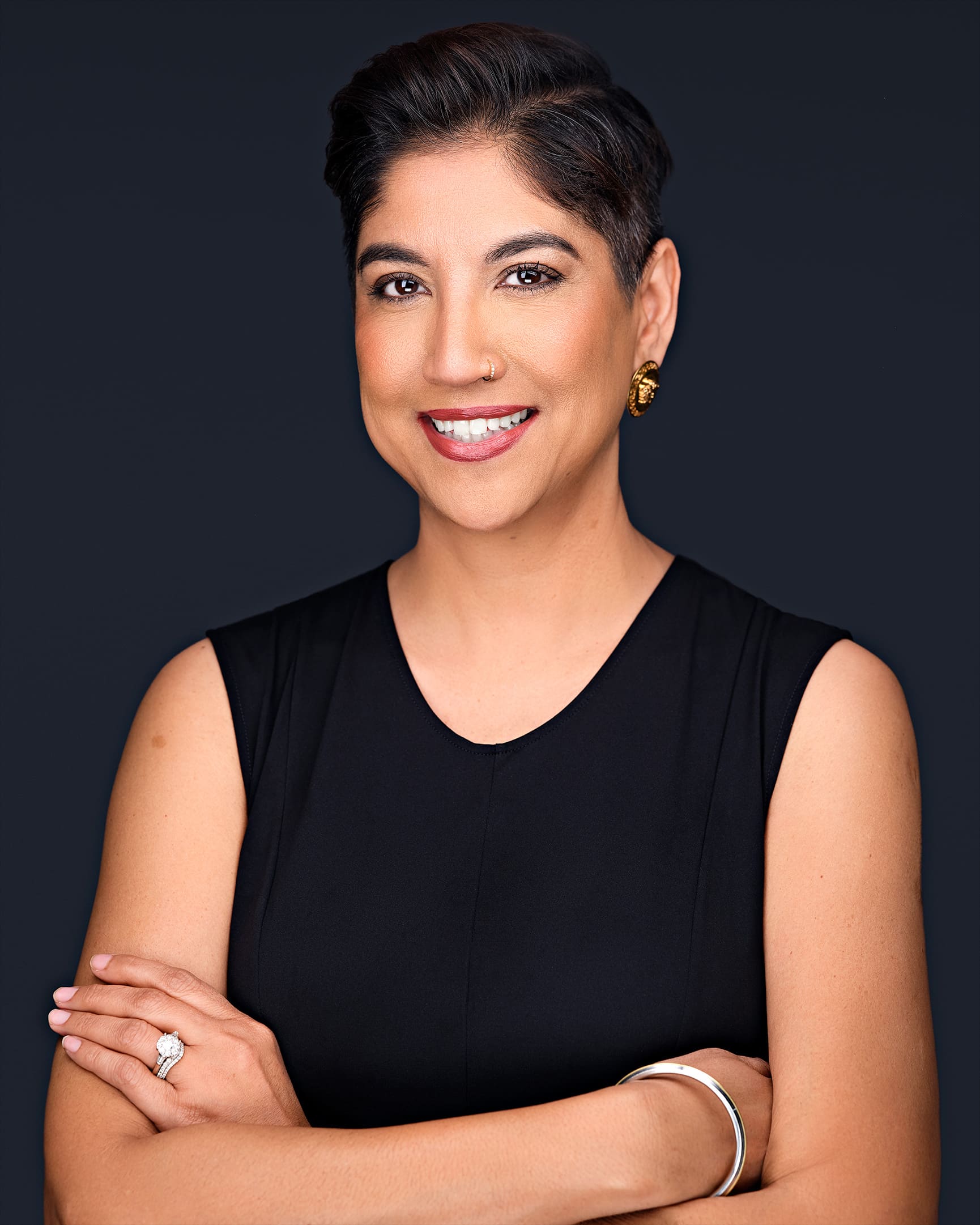 Phoenix businesswoman headshot with studio light