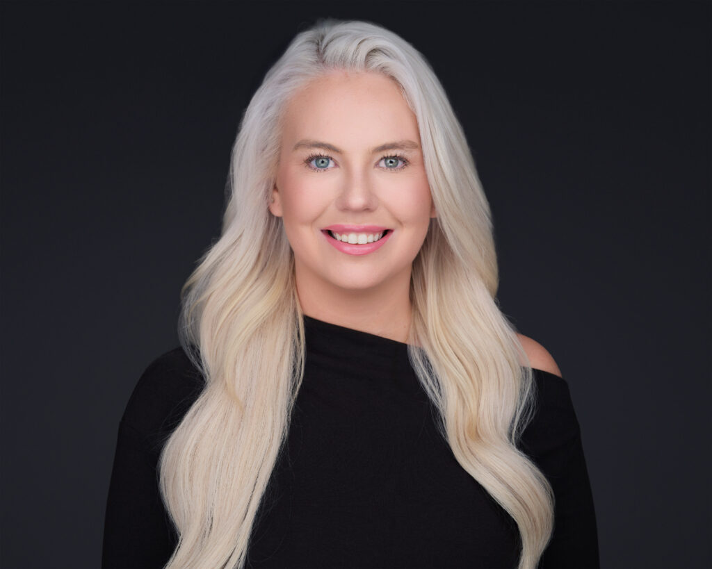 Executive female headshot Phoenix, Duane Furlong
