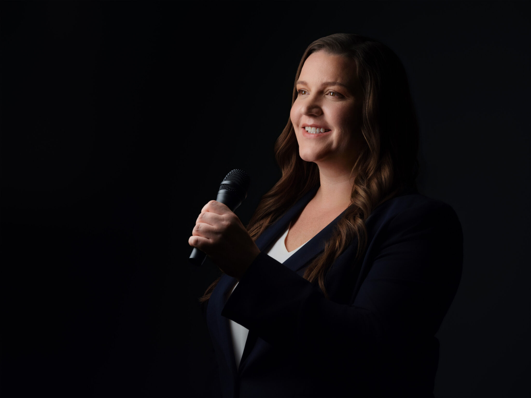 Headshot taken of a female podcaster, entreprenuer in scottsdale